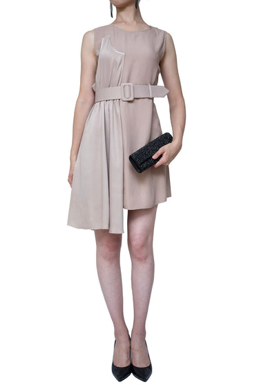 MM6 Maison Margiela（エムエムシックス メゾン マルジェラ）のミディドレス結婚式やパーティーにぴったりのレンタルアイテム。