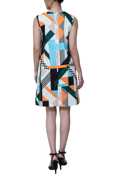 MSGM（エムエスジーエム）のひざ丈ドレス結婚式やパーティーにぴったりのレンタルアイテム。