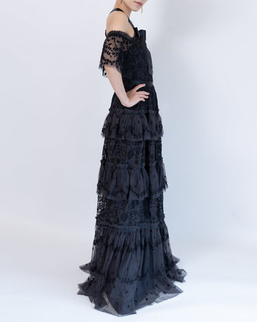 Needle & Thread（ニードル アンド スレッド）のロングドレス結婚式やパーティーにぴったりのレンタルアイテム。