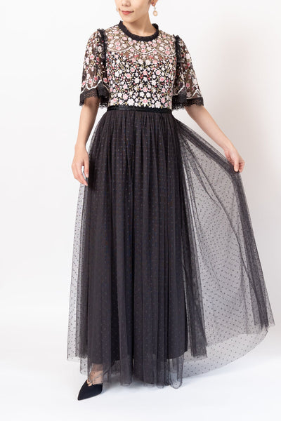 Needle & Thread（ニードル アンド スレッド）のロングドレス結婚式やパーティーにぴったりのレンタルアイテム。