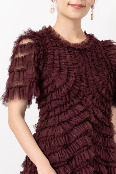 Needle & Thread（ニードル アンド スレッド）のロングドレス結婚式やパーティーにぴったりのレンタルアイテム。