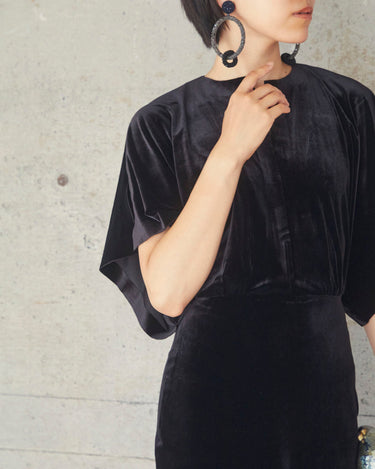 Oscar de la Renta （オスカー デ ラ レンタ）のイヤリング結婚式やパーティーにぴったりのレンタルアイテム。