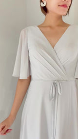 Marchesa Notte Bridesmaids Rome ドレス 上半身 動画 - バックリボン・フレア袖