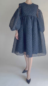 レンタルドレス｜Cecilie Bahnsen（セシリーバンセン）｜ネイビー｜シフォン｜ミディ丈｜結婚式お呼ばれ