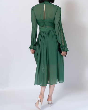 Self - Portrait（セルフ・ポートレート）のミディドレス結婚式やパーティーにぴったりのレンタルアイテム。