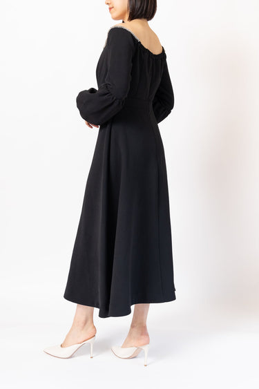 Self - Portrait（セルフ・ポートレート）のロングドレス結婚式やパーティーにぴったりのレンタルアイテム。