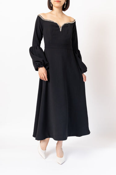 Self - Portrait（セルフ・ポートレート）のロングドレス結婚式やパーティーにぴったりのレンタルアイテム。