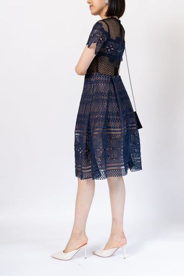 レンタルドレス｜Self-Portrait｜ネイビー｜ミディ丈｜結婚式お呼ばれ