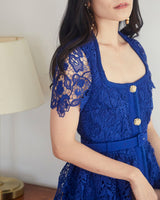 Self - Portrait（セルフ・ポートレート）のミディドレス結婚式やパーティーにぴったりのレンタルアイテム。