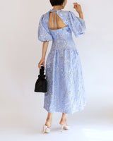 Simkhai（シンカイ）のミディドレス結婚式やパーティーにぴったりのレンタルアイテム。