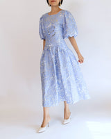 Simkhai（シンカイ）のミディドレス結婚式やパーティーにぴったりのレンタルアイテム。