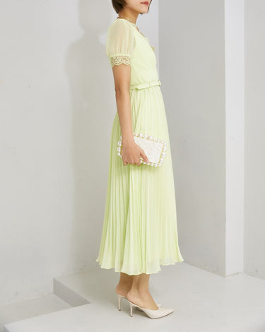 Self - Portrait（セルフ・ポートレート）のロングドレス結婚式やパーティーにぴったりのレンタルアイテム。