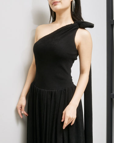 Staud（スタウド）のロングドレス結婚式やパーティーにぴったりのレンタルアイテム。