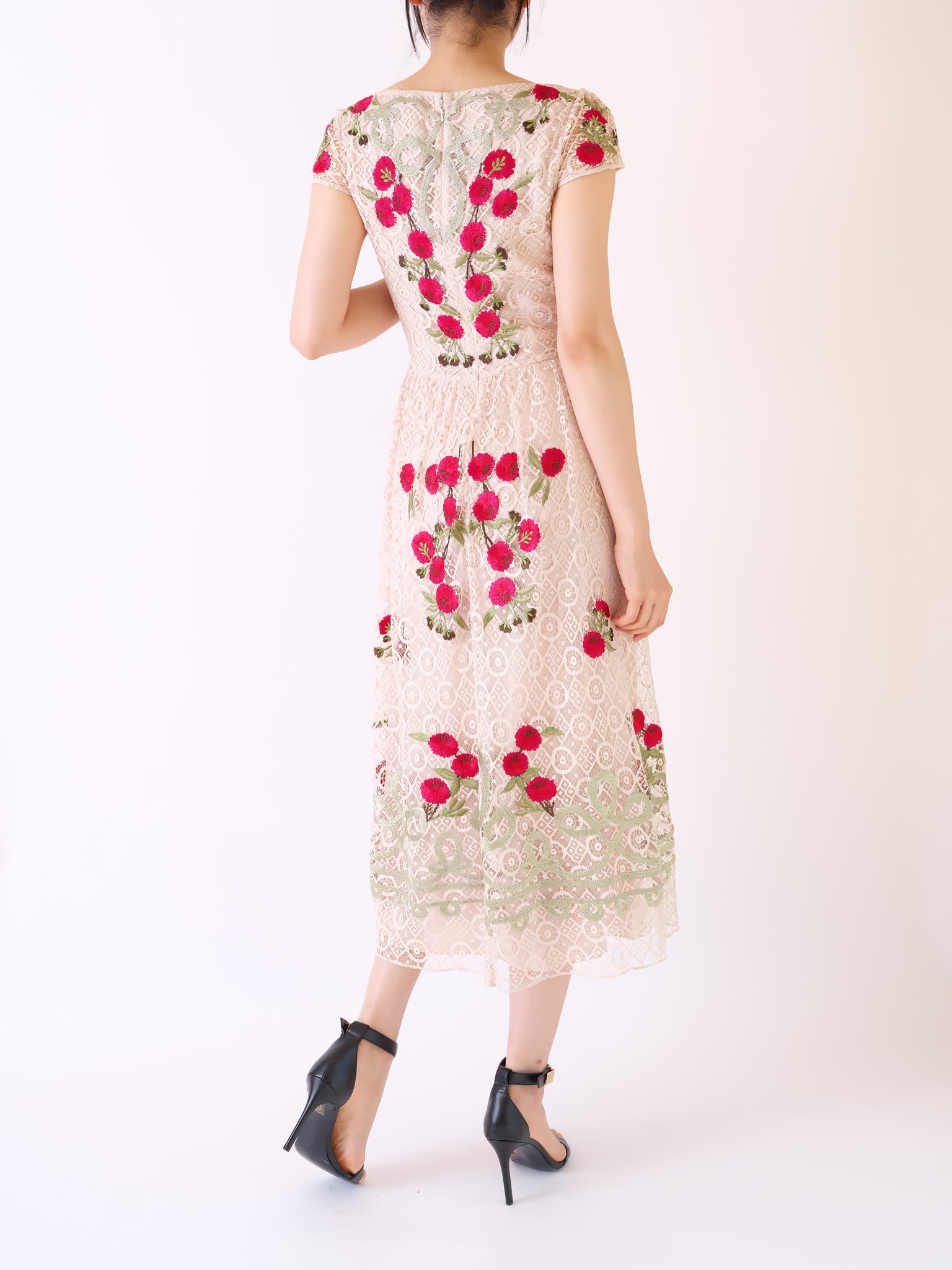 Temperley London - ミディドレス - スペイン民族 総レース 刺繍ドレス - Rentable Runway