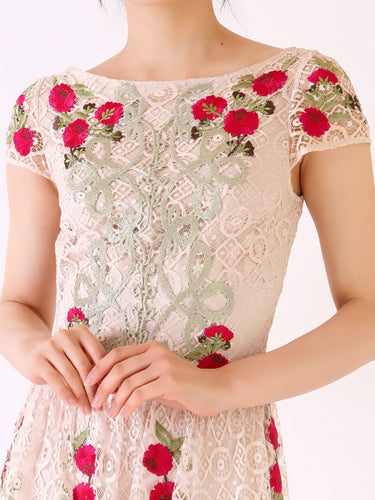 Temperley London（テンパリー ロンドン）のミディドレス結婚式やパーティーにぴったりのレンタルアイテム。