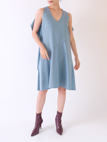 MM6 Maison Margiela（エムエムシックス メゾン マルジェラ）のひざ丈ドレス結婚式やパーティーにぴったりのレンタルアイテム。