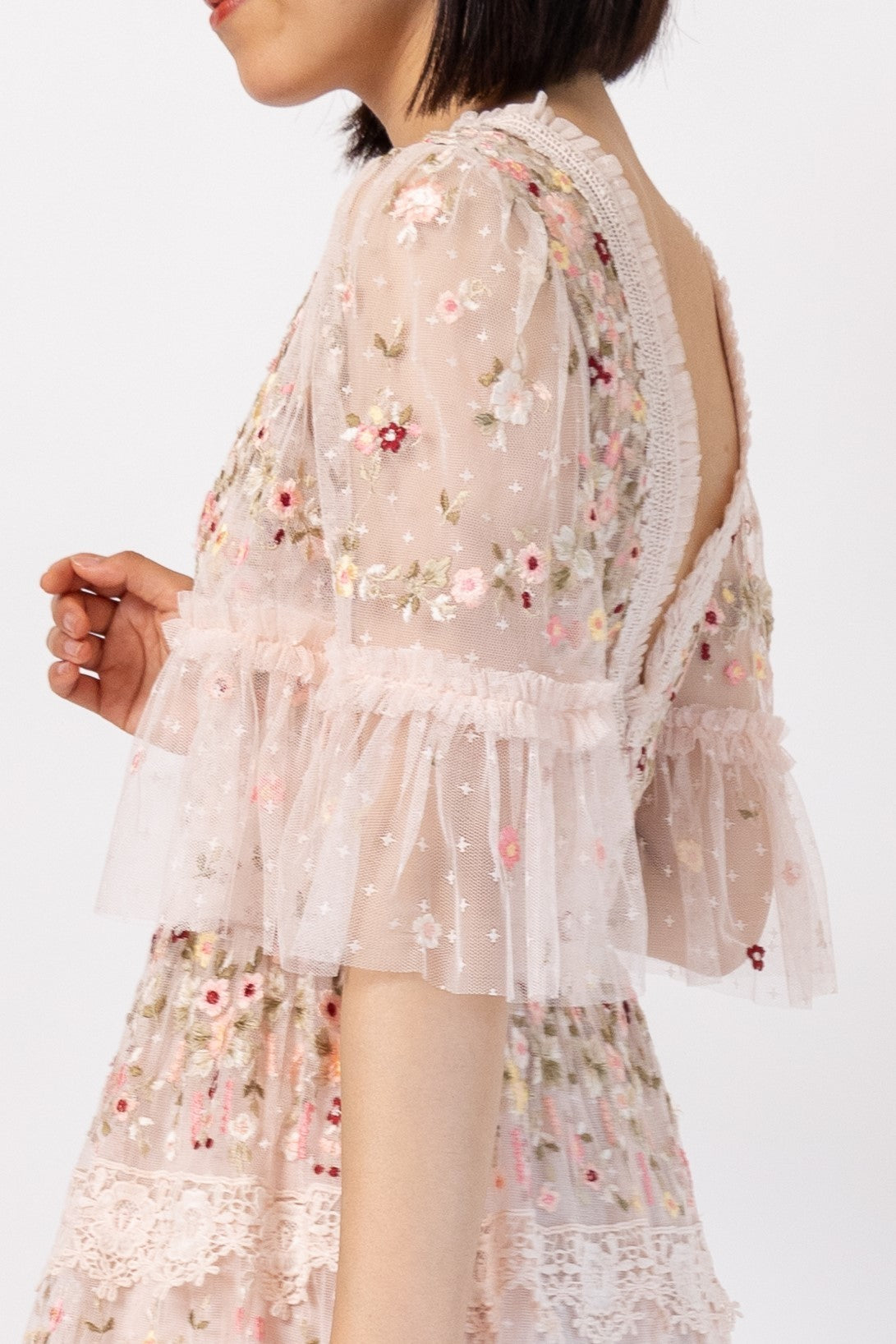 草花刺繍 レーストリム チュールティアードドレス