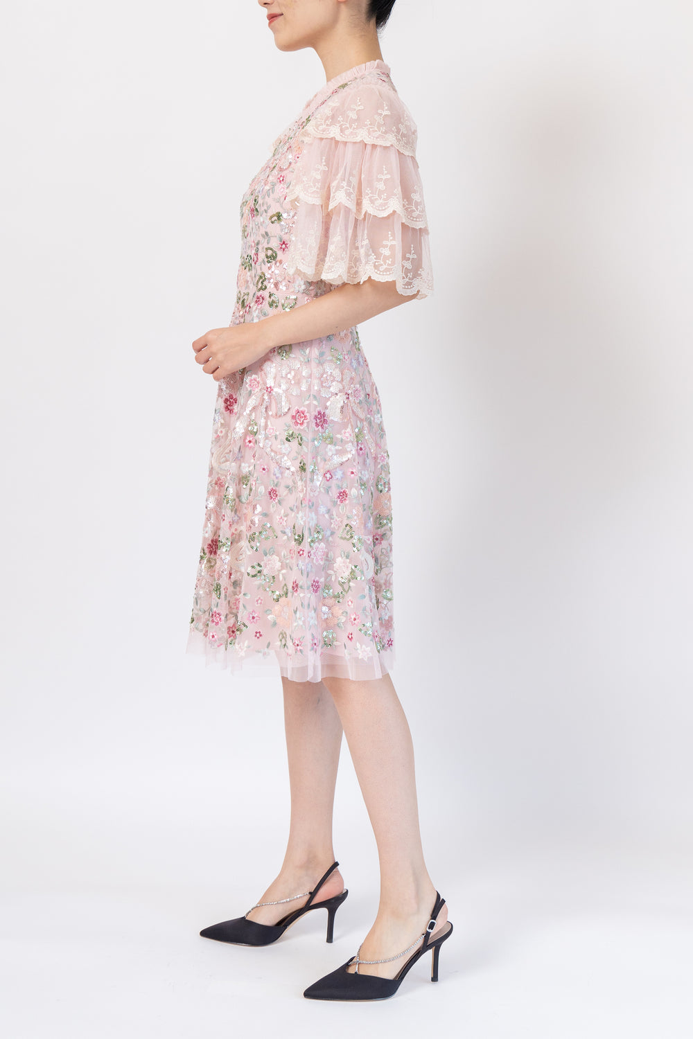 スパンコール リボン スワン 草花刺繍 レース装飾 ドレス