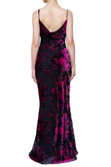 Likely（ライクリー）のロングドレス結婚式やパーティーにぴったりのレンタルアイテム。