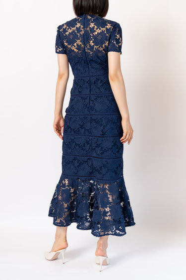 ML Monique Lhuillier（エムエル モニーク ルイリエ）のロングドレス結婚式やパーティーにぴったりのレンタルアイテム。